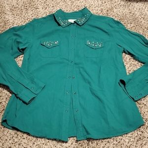 Dressbarn Green Snap Top